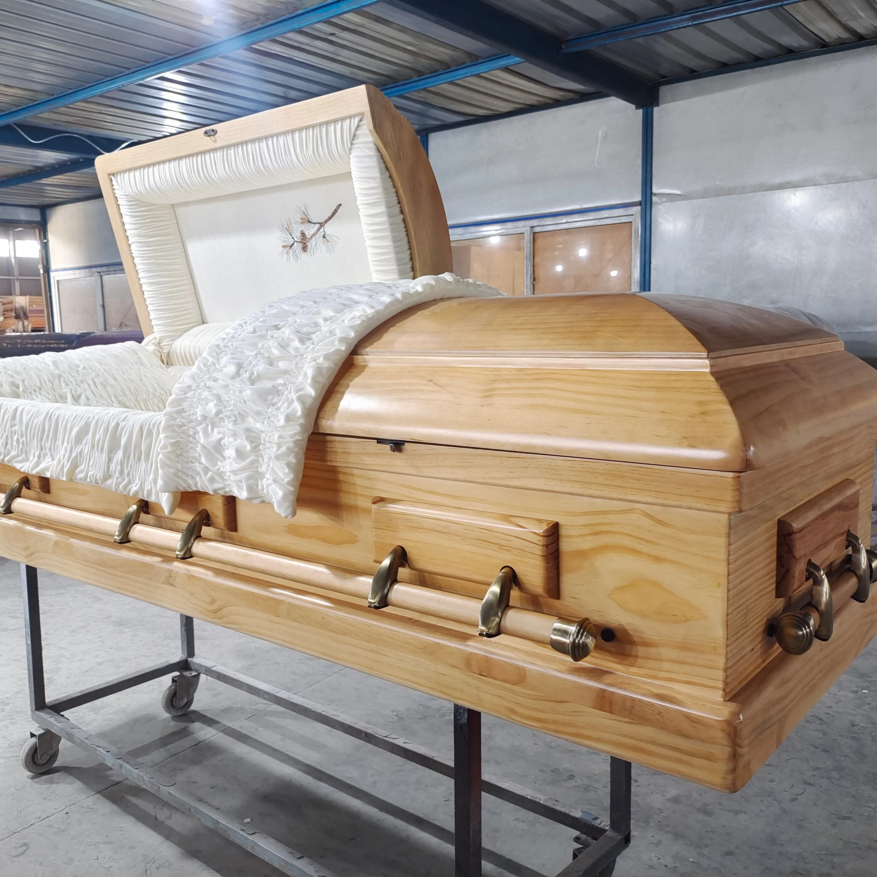 popular redar wood wholesale caskets and coffins supplied by yuanfeng company