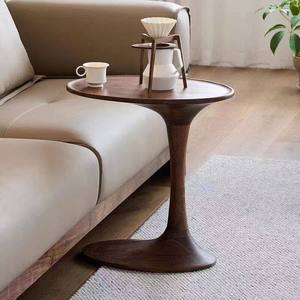 Tavolino Alto JP in Legno di Frassino Massiccio, Stile Minimalista Italiano Moderno, Lusso Leggero, Design Creativo a Clessidra Cesar - Product Image 3