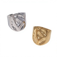 Europäisch-Amerikanischer Trendiger Punk-Stil Asymmetrischer Offener Breiter Ring mit Gehämmerter Textur und Goldplattierung, Nicht Verblassend