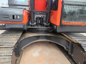 รถขุด DOOSAN DX140 มือสอง 14 ตัน เครื่องยนต์คัมมินส์ ปั๊มไฮดรอลิกคาวาซากิ มอเตอร์ วาล์ว KYB ชั่วโมงการใช้งานต่ำ สภาพ 90% ใหม่ ราคาแข่งขัน ปี 2023 - Product Image 5
