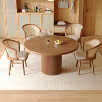 Ensemble table et chaises en bois massif Wabi Sabi Japandi, piétement colonne romaine, compact, pour petit espace, appartement, café, mobilier