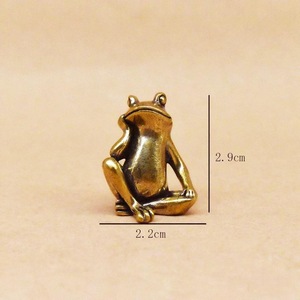 Großhandel Kreative Antike Spielzeug-Messingfigur Vintage Denkender Frosch Dekorative Skulptur Ornamente Kupferhandwerk - Product Image 2