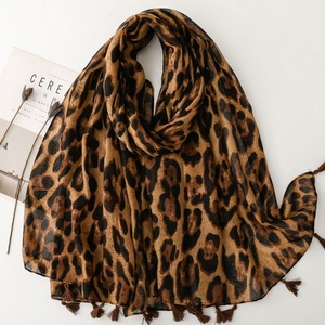 <span class=keywords><strong>Sciarpa</strong></span> Sottile in Poliestere con Stampa <span class=keywords><strong>Leopardata</strong></span> per Donne Musulmane, Stile Europeo e Americano, Ideale per Viaggi - Product Image 1
