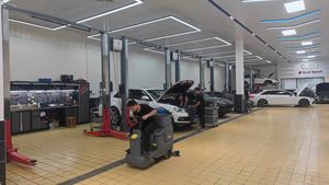 BAOHUA Floor clear Elevator Mobile Hydraulic <strong>Wash</strong> Jack Ramp <strong>Single</strong> Scissor Parking Portable 2 4 <strong>Post</strong> <strong>Car</strong> <strong>Lift</strong> for <strong>Car</strong> Service - Product Image 5