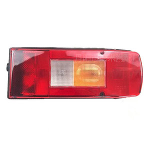 Luces Traseras Kumi para Camiones Volvo KM-145, Plástico ABS, Izquierda y Derecha, para Camiones de Cemento - Product Image 1