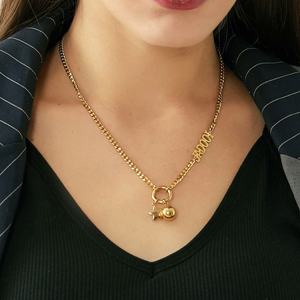 Collar de Perlas Redondas con Estrella de Cinco Puntas, Chapado en Oro de 18k, de Acero Inoxidable, Resistente al Agua y al Deslustre, con Logotipo Personalizado para Mujer - Product Image 3