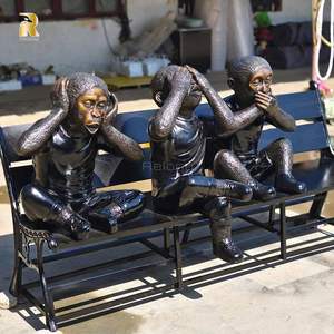 Scultura di Scimmia in Bronzo a Grandezza Naturale MILY, Decorazione in Rame e Ottone Fuso - Product Image 1