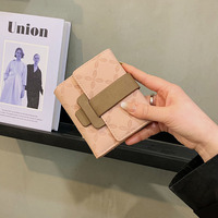 Dompet tangan wanita, gaya Korea dompet PU pendek wanita dengan desain Niche modis semua-cocok tas genggam kasual penutup terbuka lapisan poliester