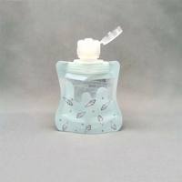 Pochette souple personnalisée en plastique avec bouchon à clapet et bec verseur pour gel désinfectant pour les mains, échantillons cosmétiques, emballage pour shampoing, sachet stand-up