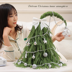 Mini sapin <span class=keywords><strong>de</strong></span> Noël artificiel compact à tige inclinée, simulation, pour bureau, Chine - Product Image 2