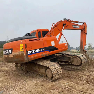 Excavatrice hydraulique d'occasion DH225LC-7 en bon état, faible nombre d'heures de travail, modèle mini, poids opérationnel de 21 tonnes - Product Image 1