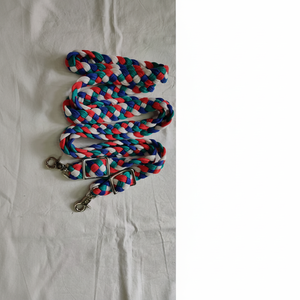 Rieles de montar a caballo hechos a medida, en colores azul, rojo y blanco - Product Image 1