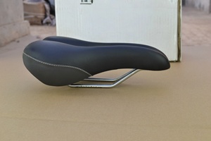 <span class=keywords><strong>Selle</strong></span> <span class=keywords><strong>de</strong></span> vélo simple en cuir PU souple, imperméable, épaissie, large, ventilée, accessoires pour <span class=keywords><strong>VTT</strong></span> - Product Image 6