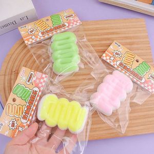 Vente directe usine – Jouets sensoriels anti-stress doux en forme de bâtonnet de crème de dessin animé, adaptés aux enfants et aux adultes actifs - Product Image 3