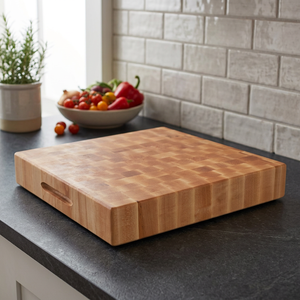 Planche à découper carrée en bois d'acacia premium Ironwood Gourmet Oslo, 1,5 cm d'épaisseur, à grain traversant, résistante, lavable au lave-vaisselle, pour la préparation culinaire en gros - Product Image 4