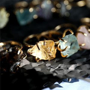 Europeu Americano Vintage Pedra Natural Seis Garra Anel De Cristal Aberto-Dedo Design com Chapeamento De Ouro Gemstone Anéis para Presentes - Product Image 3
