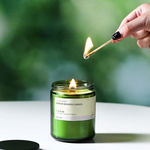 Bougie parfumée au soja en verre vert, bougie d'aromathérapie à la fleur de prunier pour la décoration de la maison, mèche simple - Product Image 1