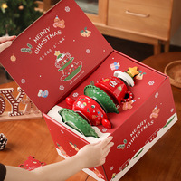 Mug en céramique de Noël avec couvercle en forme de sapin et couvercle en forme de bonnet de Père Noël, poignée à double rayures avec bouton étoile, ensemble de tasses, bols et soucoupes de fêtes, vente en gros