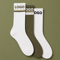 Chaussettes en coton côtelées rayées vert olive et blanc pour hommes, fabriquées en usine OEM, avec logo jacquard personnalisé, chaussettes de sport.