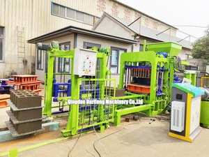 Máquina Automática para Hacer Ladrillos QT4-15, <span class=keywords><strong>Precio</strong></span> de Máquina para Hacer Bloques Huecos de <span class=keywords><strong>Adobe</strong></span> InDesign, <span class=keywords><strong>Precio</strong></span> de Máquina para Hacer Ladrillos de Hormigón - Product Image 4