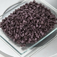 Granulés de PVC brun rougeâtre à faible émission de fumée, sans halogène, qualité extrusion, ignifuges, résistants au vieillissement, aux produits chimiques et aux UV pour profilés