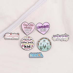 เข็มกลัดติดเสื้อแบบมีตัวอักษรสร้างแรงบันดาลใจ คุณภาพสูง สีสันสดใส ปรับแต่งได้ ทำจากโลหะเคลือบอีนาเมล - Product Image 4