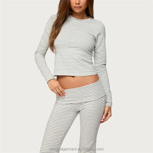 Set Loungewear <span class=keywords><strong>a</strong></span> <span class=keywords><strong>Righe</strong></span> per Donna, Top Corto <span class=keywords><strong>a</strong></span> Maniche Lunghe in Morbido Cotone e <span class=keywords><strong>Pantaloni</strong></span> <span class=keywords><strong>a</strong></span> Vita Alta, Completo Casual da Casa in Due Pezzi - Product Image 1