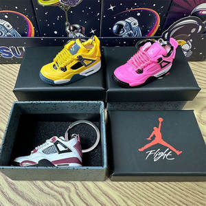 กล่องใส่รองเท้ารุ่น <span class=keywords><strong>AJ4</strong></span> สำหรับ 4 คู่ พร้อมพวงกุญแจรูปรองเท้าบาสเก็ตบอลสุดเทรนดี้ รุ่น 2548RTEF - Product Image 5