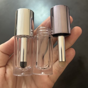 Emballage personnalisé ISMAN pour rouge à lèvres liquide rond et court, contenants pour gloss à lèvres, <span class=keywords><strong>tube</strong></span> de correcteur avec pinceau à lèvres <span class=keywords><strong>en</strong></span> <span class=keywords><strong>métal</strong></span>, 4 ml - Product Image 1