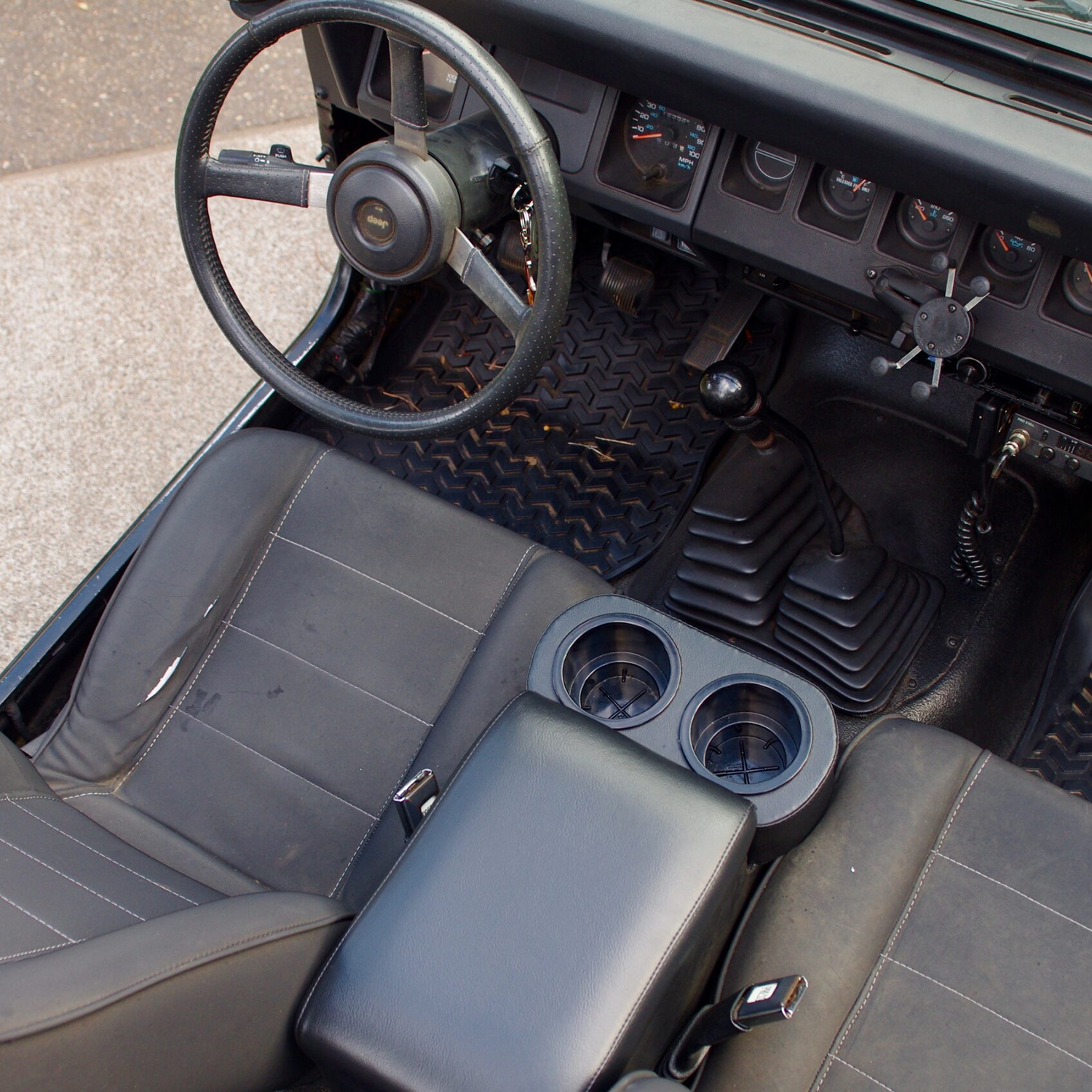 Automotive Armrest Box Buying Guide: Mazda 2, Nissan Note Universal Truck Seat Solutions