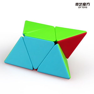 Qiyi 2x2 Pyramid Cube, puzzle triangulaire coloré, jouet éducatif stimulant le cerveau pour enfants de 8 à 13 ans - Product Image 2