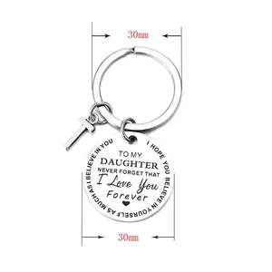 En 2025, j'ai <span class=keywords><strong>acheté</strong></span> un porte-clés en métal avec 26 lettres pour mon fils pour son anniversaire, sa remise de diplôme et la Saint-Valentin. - Product Image 4
