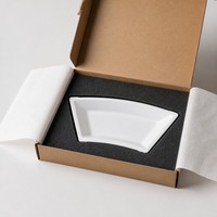 Assiette en mélamine en forme d'éventail, plat blanc incurvé en forme de secteur, plateau de service combiné pour restaurant et banquet, idéal pour la restauration hôtelière