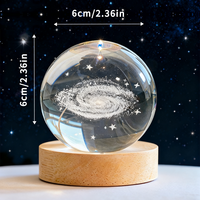 Boule de cristal de 60 mm gravée au laser 3D représentant le système solaire, avec base en bois et lumière LED, lampe de nuit, décoration d'intérieur
