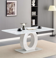 Table à manger moderne en panneaux de bois laqués avec plateau en verre trempé noir pour salle à manger