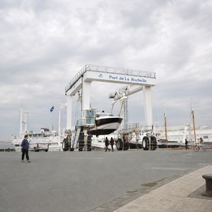Lève-bateau mobile marin 15 tonnes 30 tonnes pour travaux d'accès aux réparations électriques de bateaux avec unité de levage à câble ou à chaîne - Product Image 6