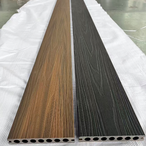 Tarima de Madera Compuesta WPC, Sistema de Click, Diseño Moderno con Vetas de Madera, Resistente al Agua, Baldosas de Alta Calidad para Balcón y Terraza - Product Image 1