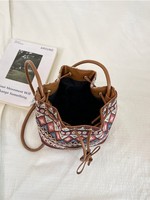 Nouveau sac à dos en polyester pelucheux, style ethnique, avec cordon de serrage, tendance, décontracté, unique, à contraste de couleurs, à porter à l'épaule