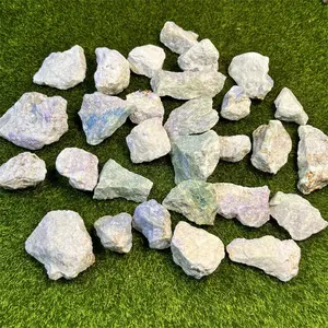 뜨거운 판매 장식 치유 명상을위한 UV 빛과 자연 다채로운 Hackmanite 원시 돌