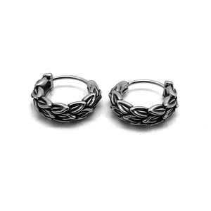 Pendientes de aro yunique de acero de titanio con diseño de plumas, joyería unisex para fiestas, otoño 2024 - Product Image 2
