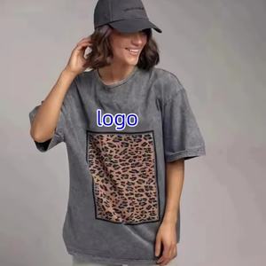 เสื้อยืดผู้หญิงสไตล์วินเทจ พิมพ์ลายโลโก้ตามสั่ง ผ้าฝ้าย 100% ทรงหลวม ไซส์พลัส ตกแต่งบริเวณไหล่ พิมพ์ลายด้วยเทคนิคซิลค์สกรีน - Product Image 1