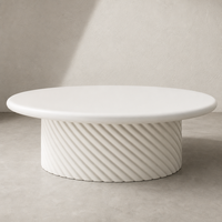 Table basse ronde en fibre de verre pour extérieur, table de patio moderne avec base côtelée, mobilier commercial personnalisé pour hôtels, complexes hôteliers, cafés, projets en gros