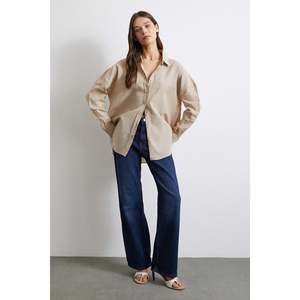 Camisa de Lino Oversize para Mujer, Estilo Boyfriend, Beige, con Botones, para Uso Diario, Diseño Sencillo - Product Image 2