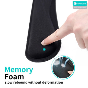 Logo personnalisé <span class=keywords><strong>Repose</strong></span>-<span class=keywords><strong>poignet</strong></span> Tapis de <span class=keywords><strong>souris</strong></span> en mousse à mémoire de forme antidérapant <span class=keywords><strong>Repose</strong></span>-<span class=keywords><strong>poignet</strong></span> <span class=keywords><strong>pour</strong></span> clavier Conception libre Mini <span class=keywords><strong>repose</strong></span>-<span class=keywords><strong>poignet</strong></span> en caoutchouc <span class=keywords><strong>pour</strong></span> <span class=keywords><strong>ordinateur</strong></span> de bureau - Product Image 2