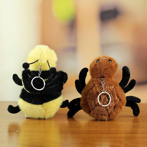 Venta al por mayor a granel Mini insecto llavero lindo oruga Caracol <span class=keywords><strong>mariquita</strong></span> polilla <span class=keywords><strong>araña</strong></span> peluche llavero abeja llavero para mochilas regalos - Product Image 3