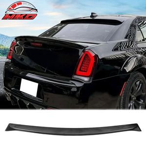 เหมาะสำหรับ Chrysler 300 ปี 2011-2023 สปอยเลอร์หลังคาสีดำเงา - Product Image 1