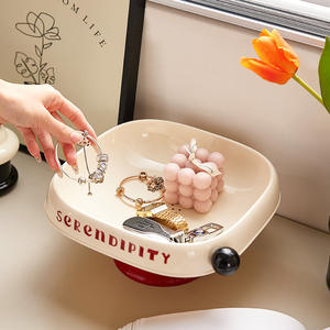 Mignon nouveau Style <span class=keywords><strong>plateau</strong></span> de fruits à <span class=keywords><strong>pieds</strong></span> hauts pour Table à thé Snack Placement Drainage bonbons <span class=keywords><strong>plateau</strong></span> conteneur boîte de rangement pour usage domestique - Product Image 3