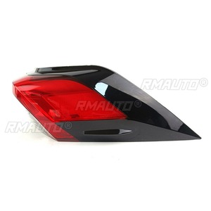 Une paire de feux arrière de spoiler de voiture, feux de freinage de pare-chocs arrière pour Toyota RAV4 2019-2021, kit carrosserie, accessoires de voiture - Product Image 4