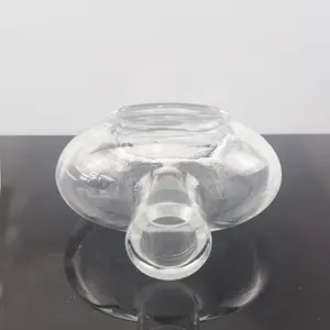 Yeni varış yüksek kapasiteli XO brendi şişesi sıcak damgalama ile yüksek çakmaktaşı cam ODM tedarikçisi yeni stil kazınmış yüzey ruhları