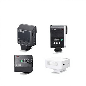 Luz Externa Compacta Godox IM30 para Cámaras sin Espejo, Montura Hot Shoe de un Toque, 7 Niveles de Iluminación, Estilo Retro - Product Image 1